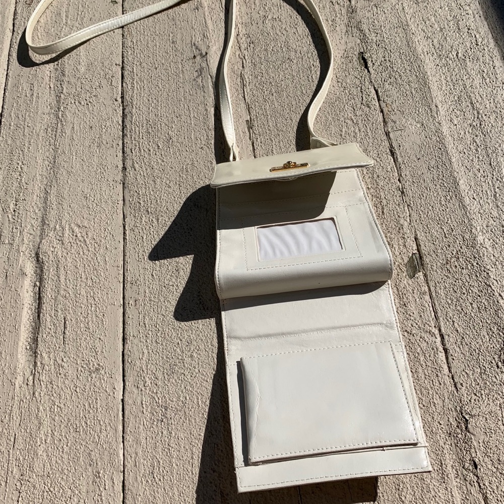 Purse - Picture 2 of 2